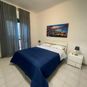 valentina-house-naples.hotels-amalfi.com/